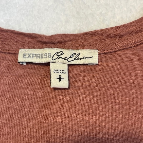 EXPRESS One Eleven Brown V Neck Short Sleeve Knot Front T Shirt Top Size S - Picture 3 of 7